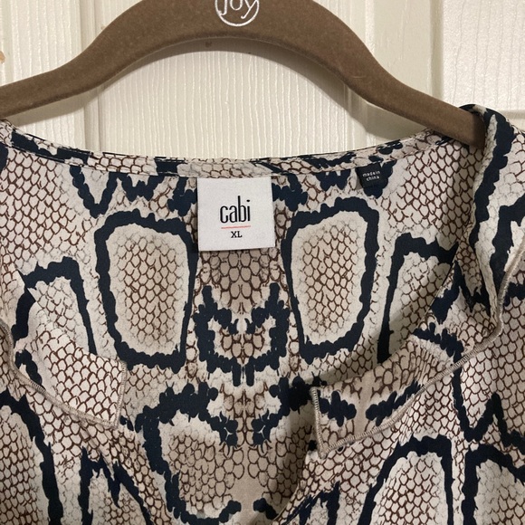 - Cabi serpentine blouse XL - Picture 7 of 10